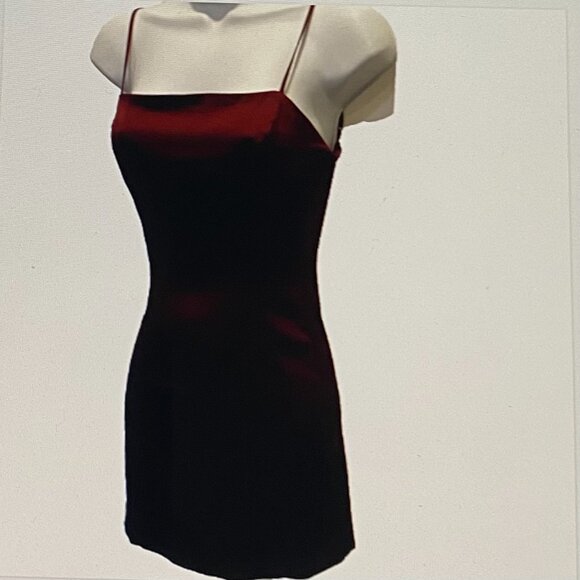 SUNDAY BEST ARITZIA WINE COLOR MINI DRESS SZ 00 NWOT - Picture 3 of 5